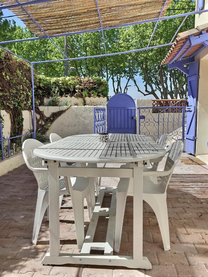 Bleu Lavande - Coquet Appartement Ambiance Village イストル エクステリア 写真