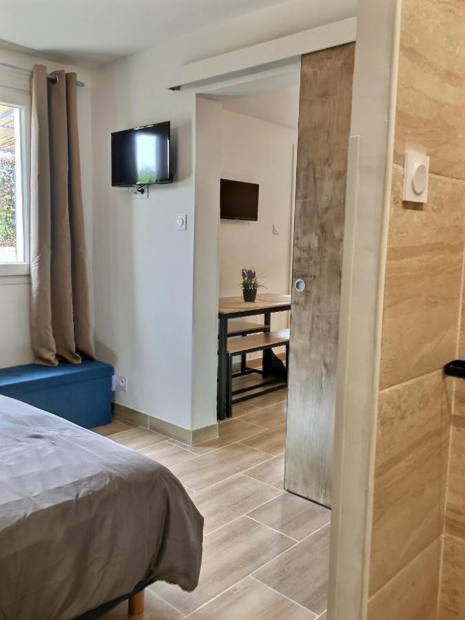 Bleu Lavande - Coquet Appartement Ambiance Village イストル エクステリア 写真