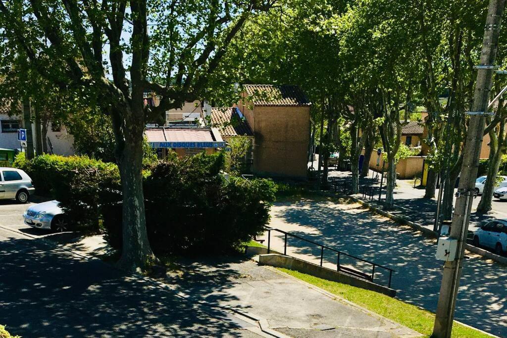 Bleu Lavande - Coquet Appartement Ambiance Village イストル エクステリア 写真
