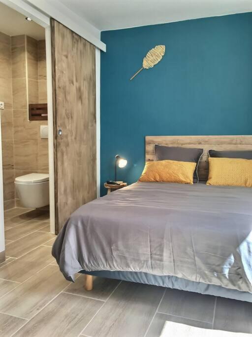 Bleu Lavande - Coquet Appartement Ambiance Village イストル エクステリア 写真